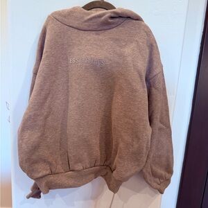 Essentials Fear of God Set with Sweatshirt and Pants. NWT never worn size 6/7